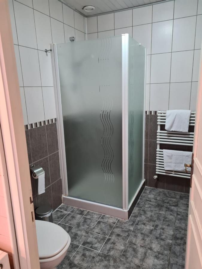 Le Royal Hôtel Saint-Pol-sur-Ternoise Extérieur photo