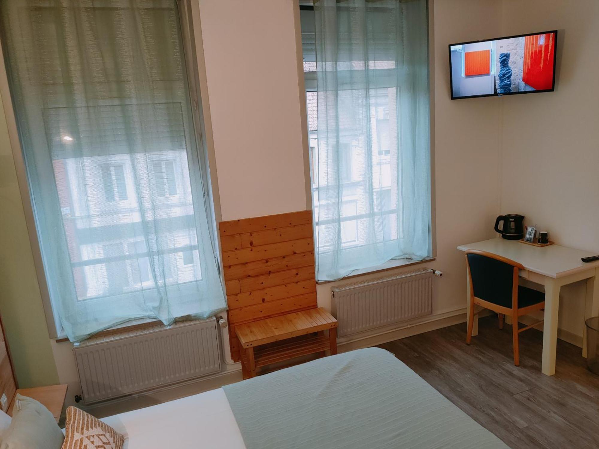 Le Royal Hôtel Saint-Pol-sur-Ternoise Extérieur photo