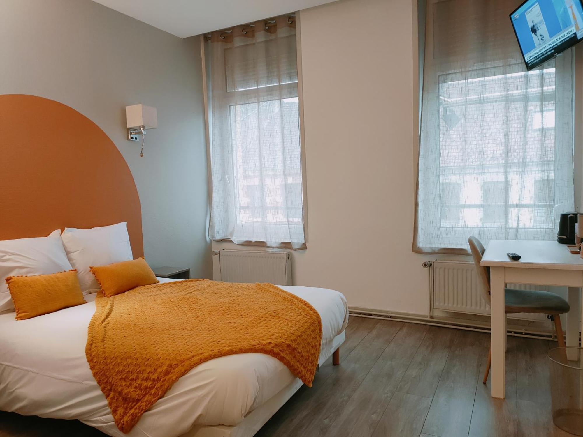 Le Royal Hôtel Saint-Pol-sur-Ternoise Extérieur photo