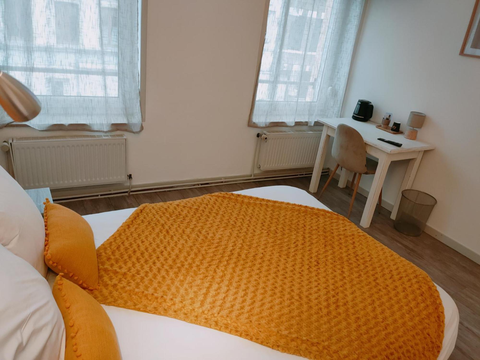 Le Royal Hôtel Saint-Pol-sur-Ternoise Extérieur photo